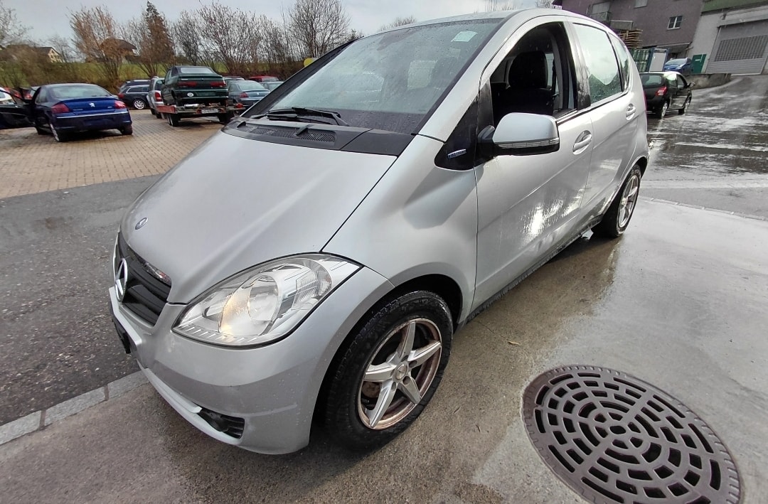 MERCEDES-BENZ A 180 (170) BlueEfficiency Elégance-image-2