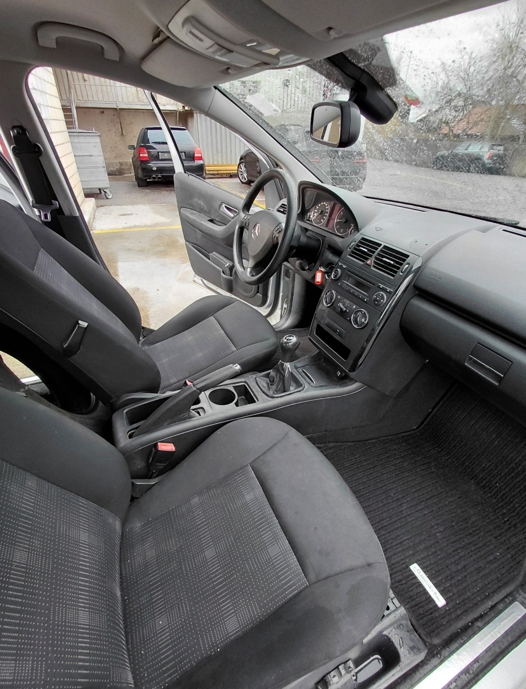 MERCEDES-BENZ A 180 (170) BlueEfficiency Elégance-image-12