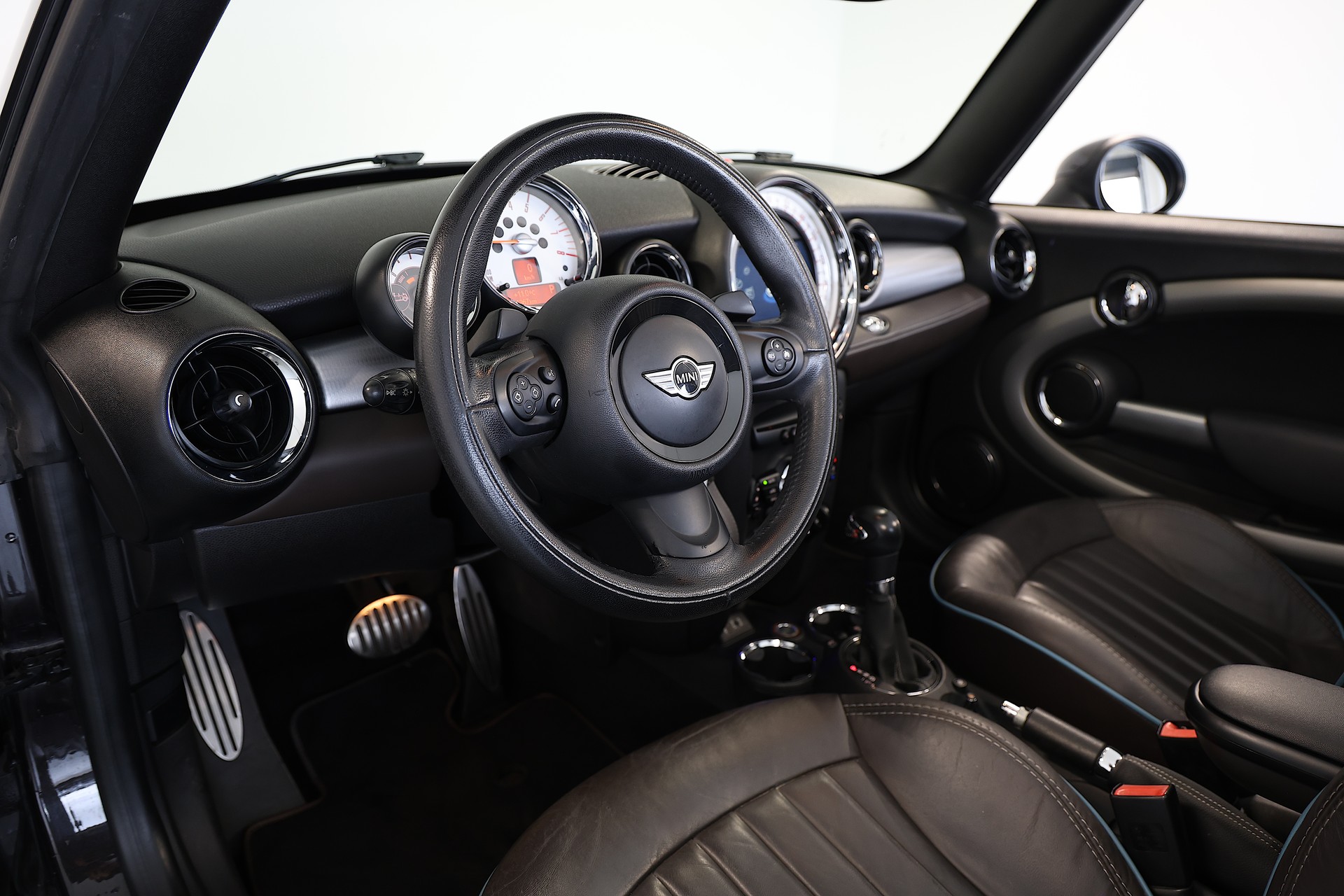 MINI Cooper S Cabriolet Steptronic-image-8