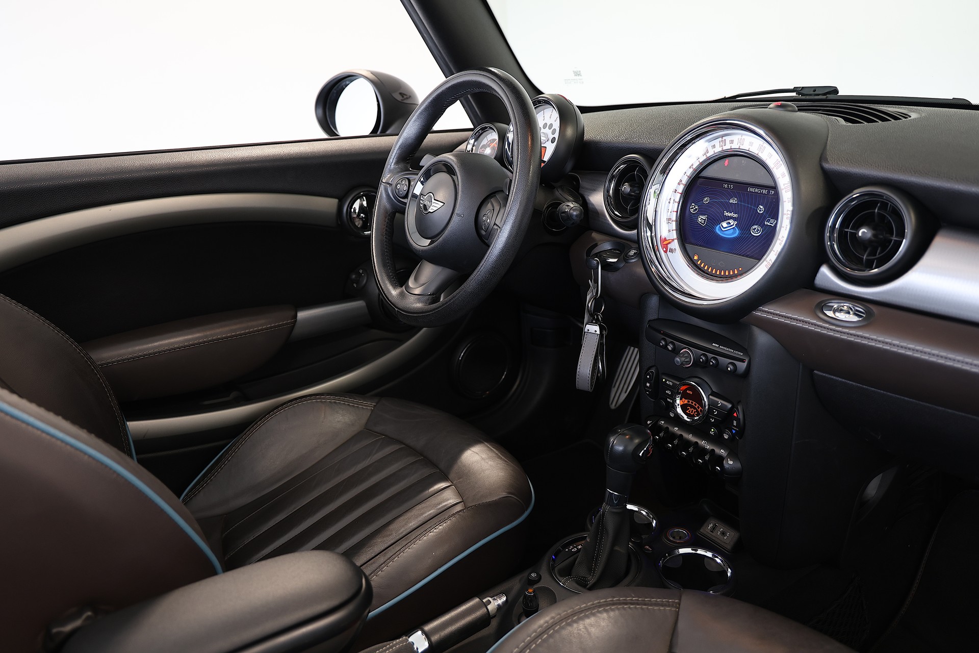 MINI Cooper S Cabriolet Steptronic-image-13