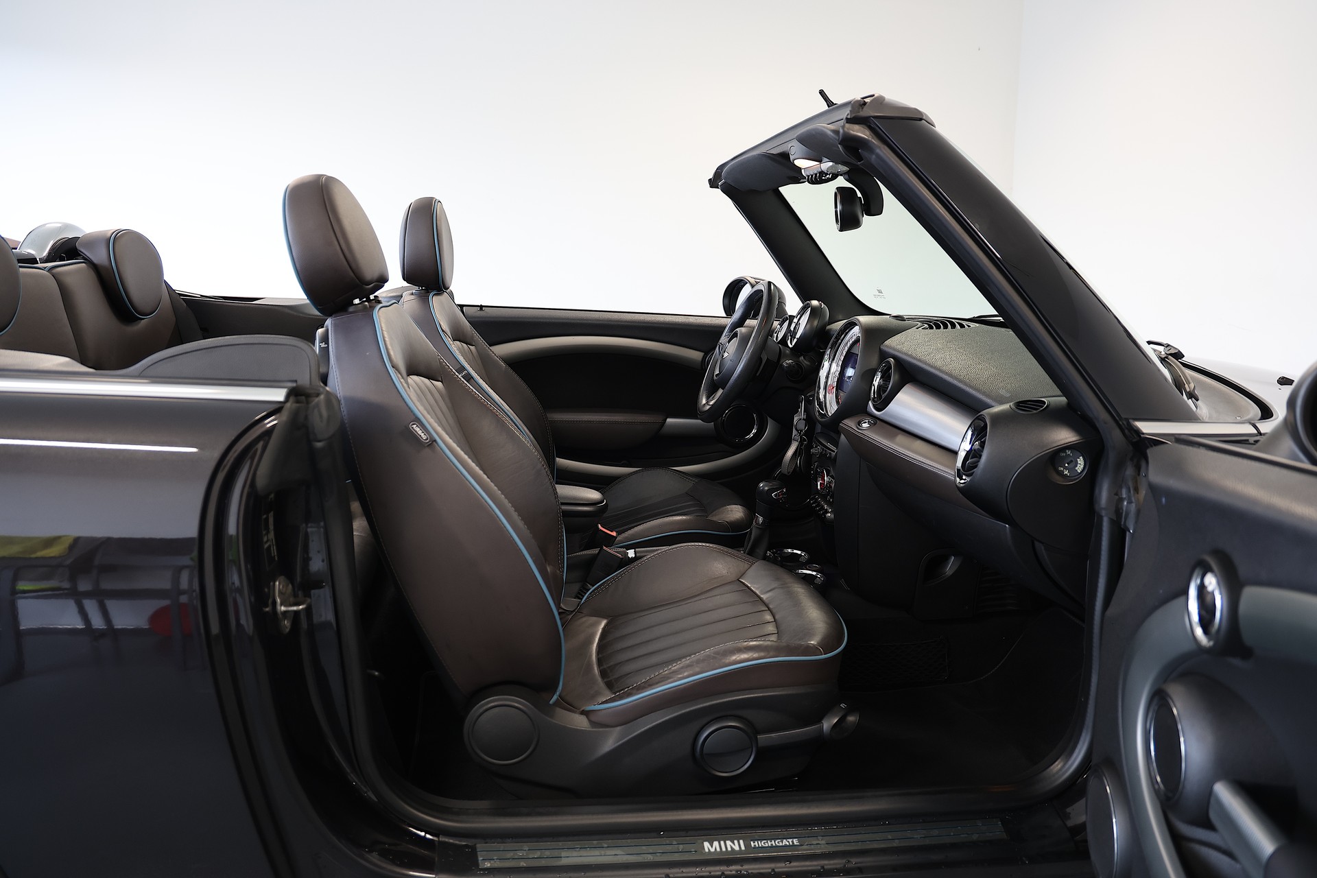 MINI Cooper S Cabriolet Steptronic-image-12