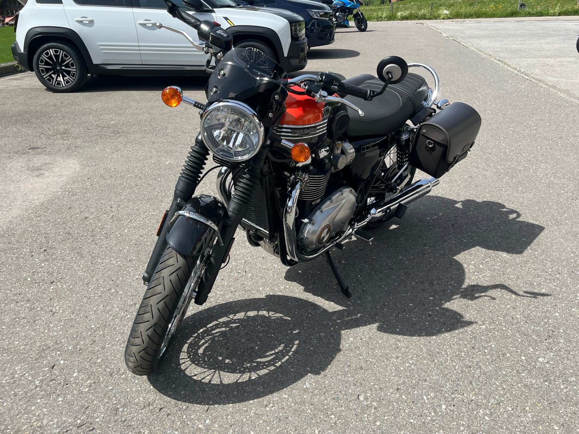 TRIUMPH Bonneville T120 ABS-image-4