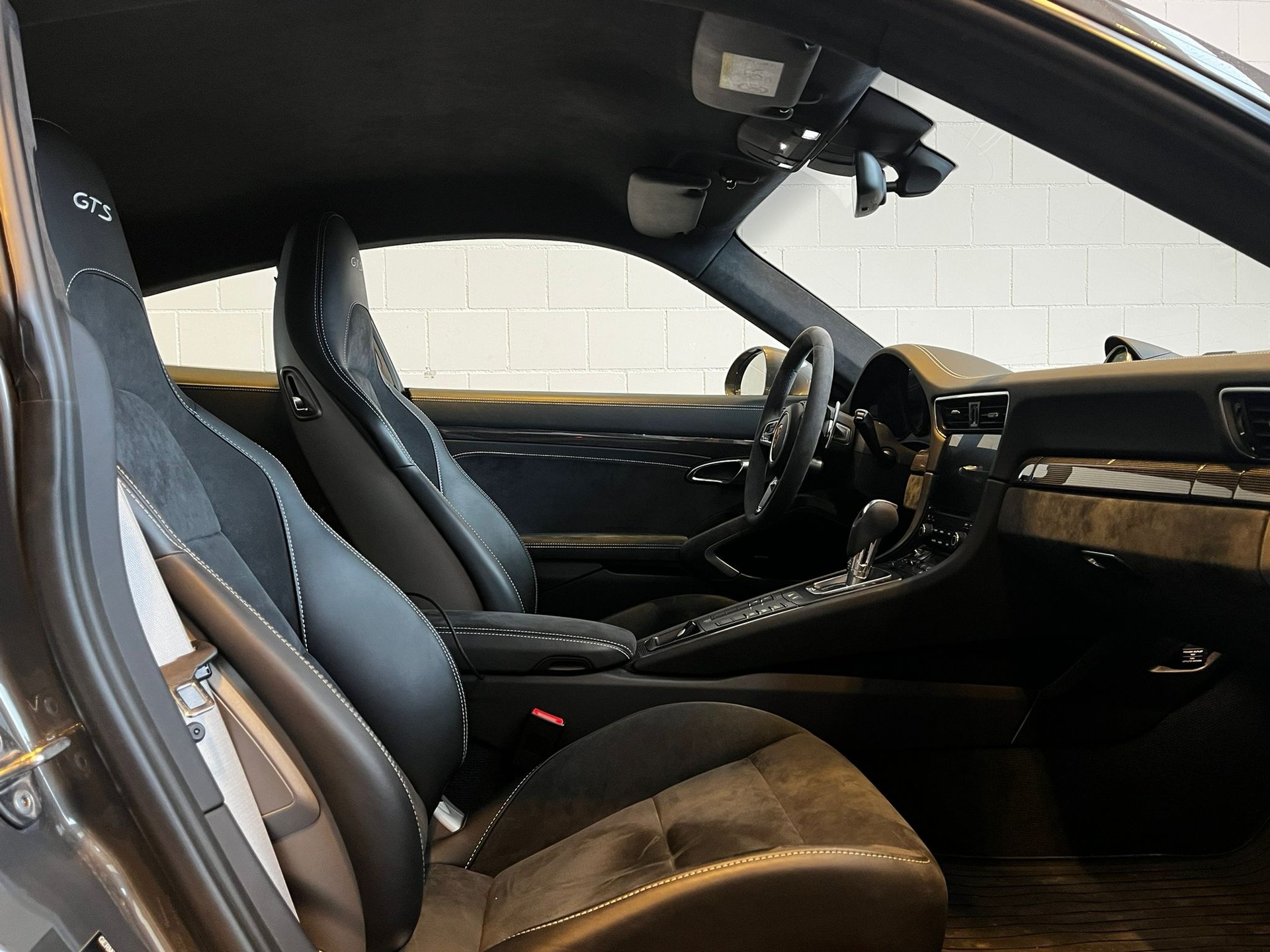 PORSCHE 911 Carrera GTS PDK-image-15