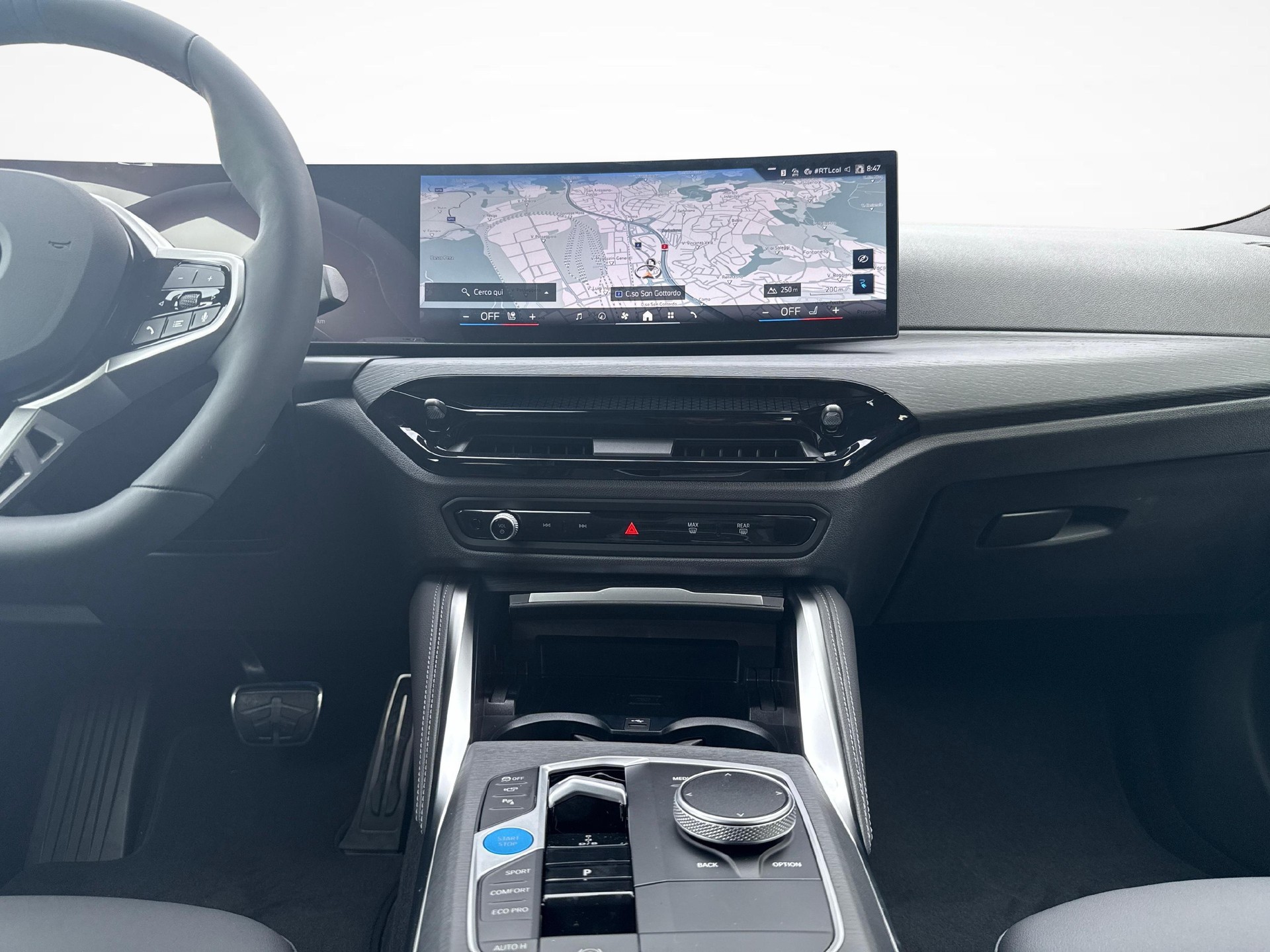 BMW i4 xDrive40-image-14