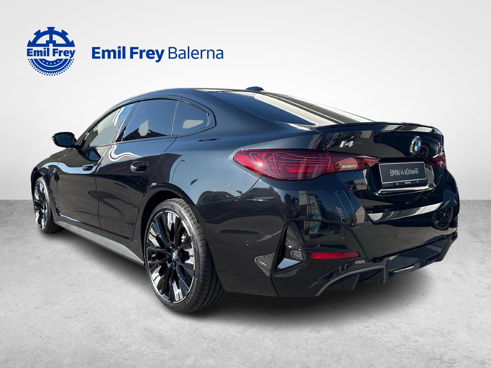 BMW i4 xDrive40-image-2