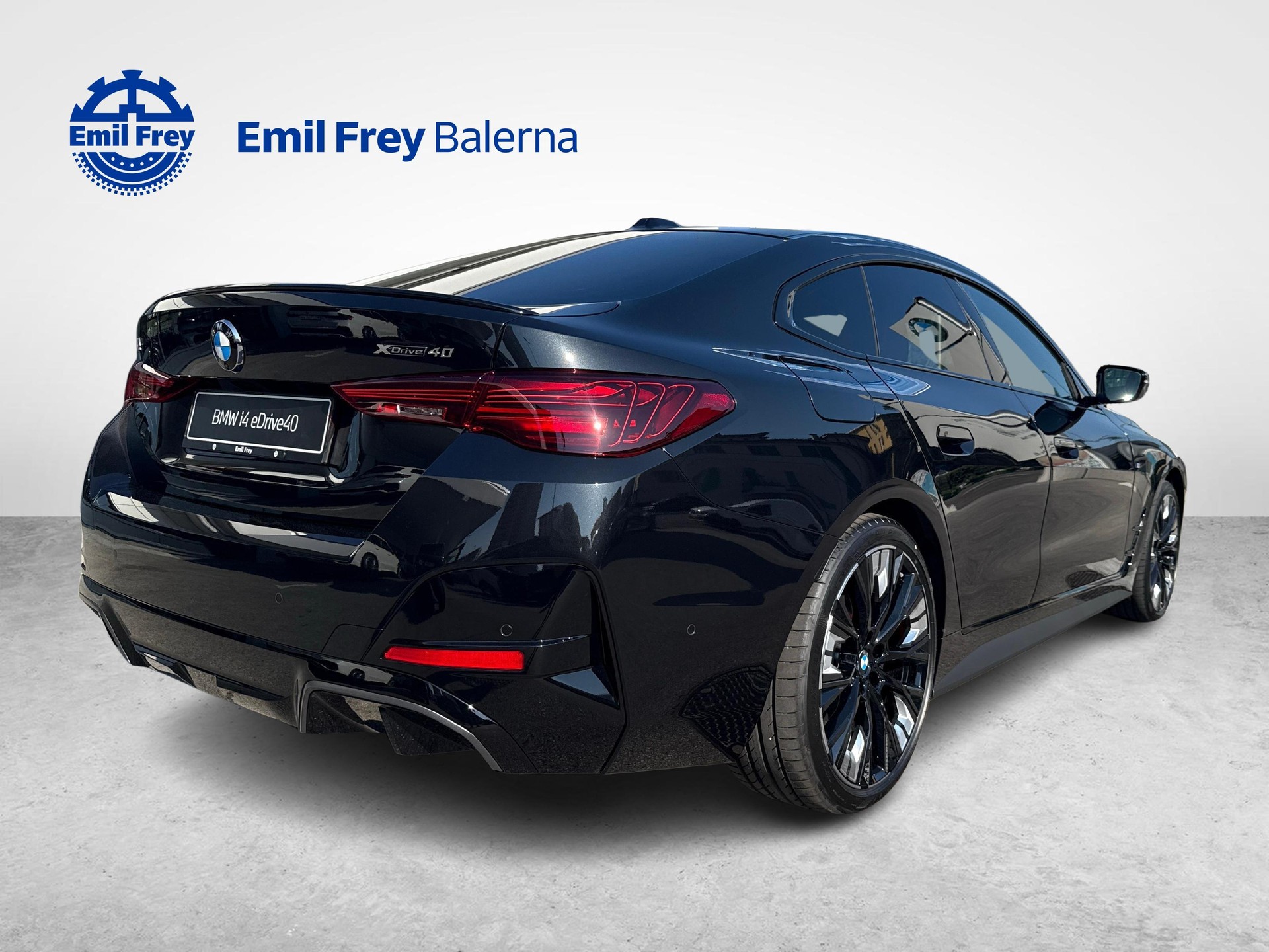 BMW i4 xDrive40-image-4