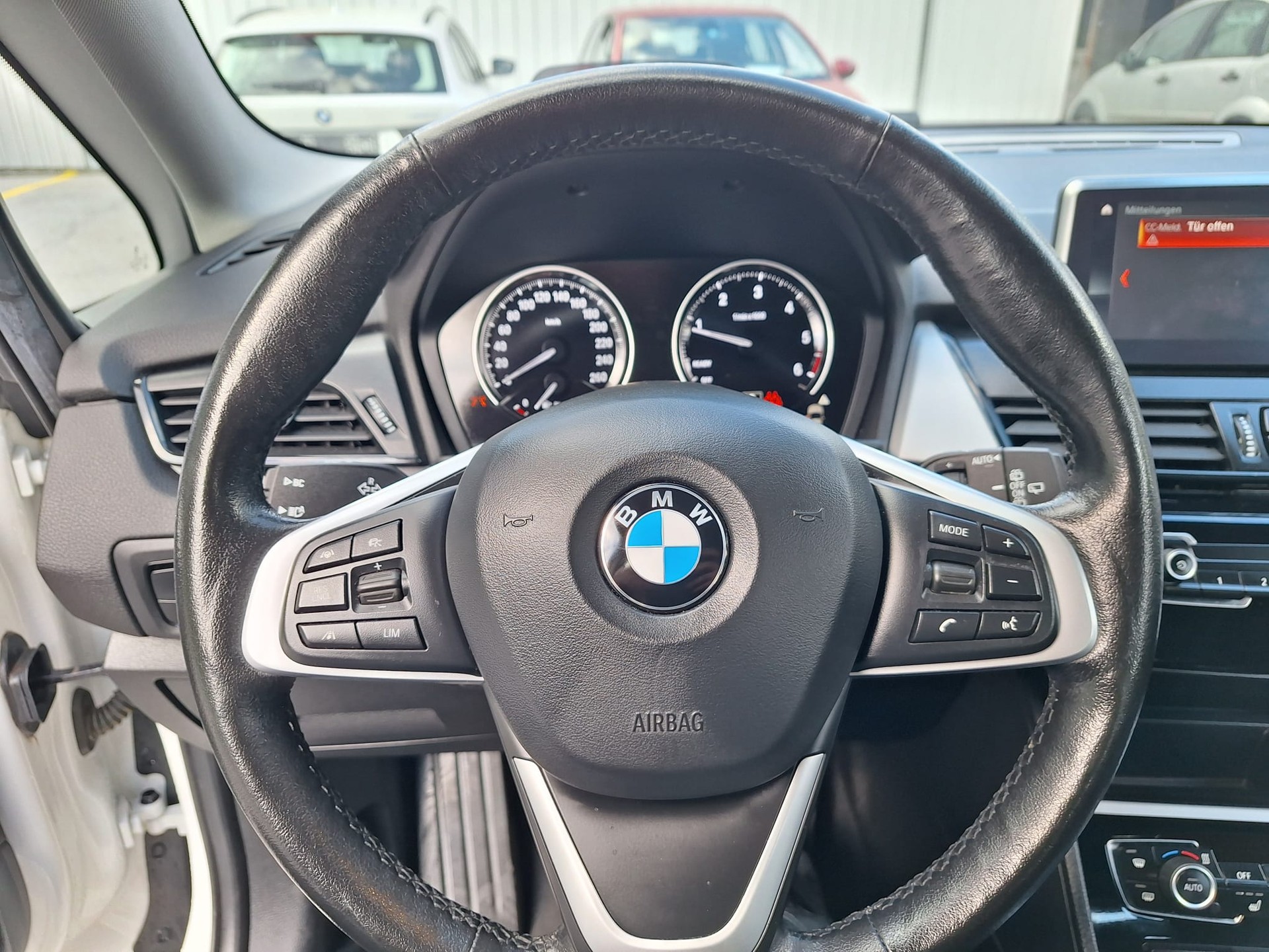 BMW 218d xDrive Gran Tourer Steptronic-image-8