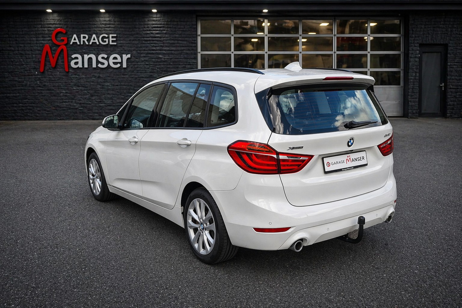BMW 218d xDrive Gran Tourer Steptronic-image-2