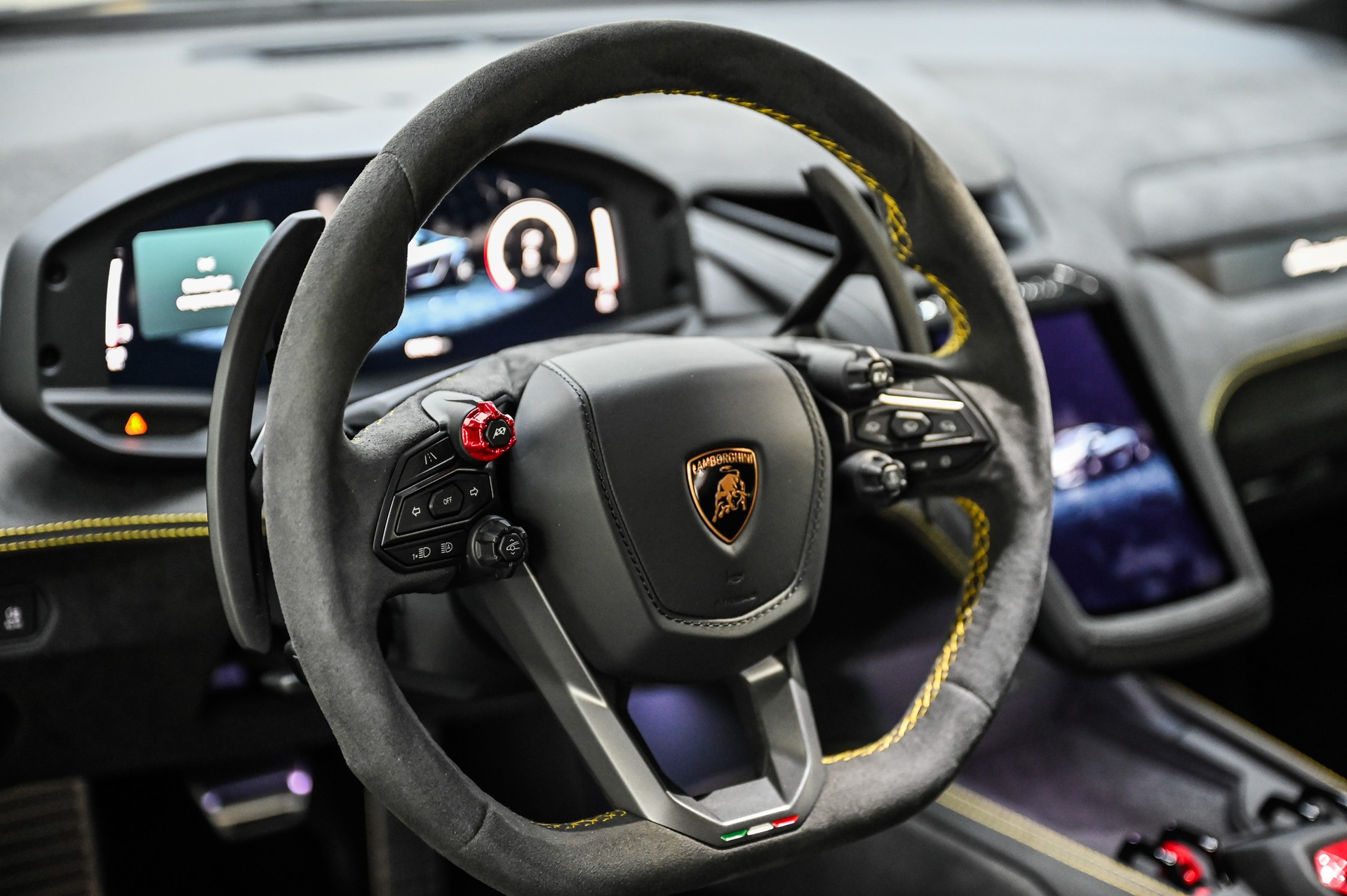LAMBORGHINI Temerario Coupé-image-25