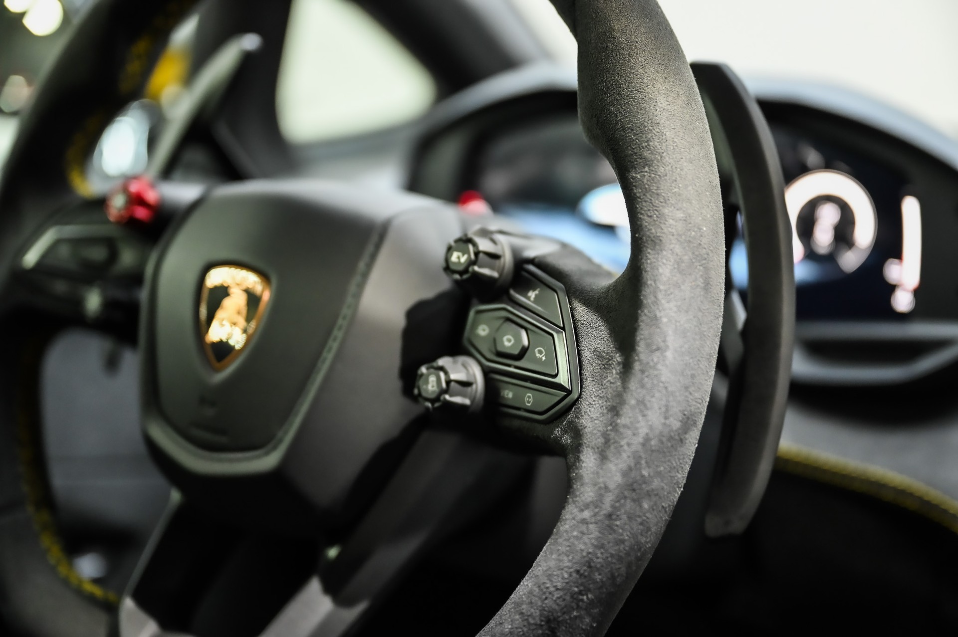 LAMBORGHINI Temerario Coupé-image-29