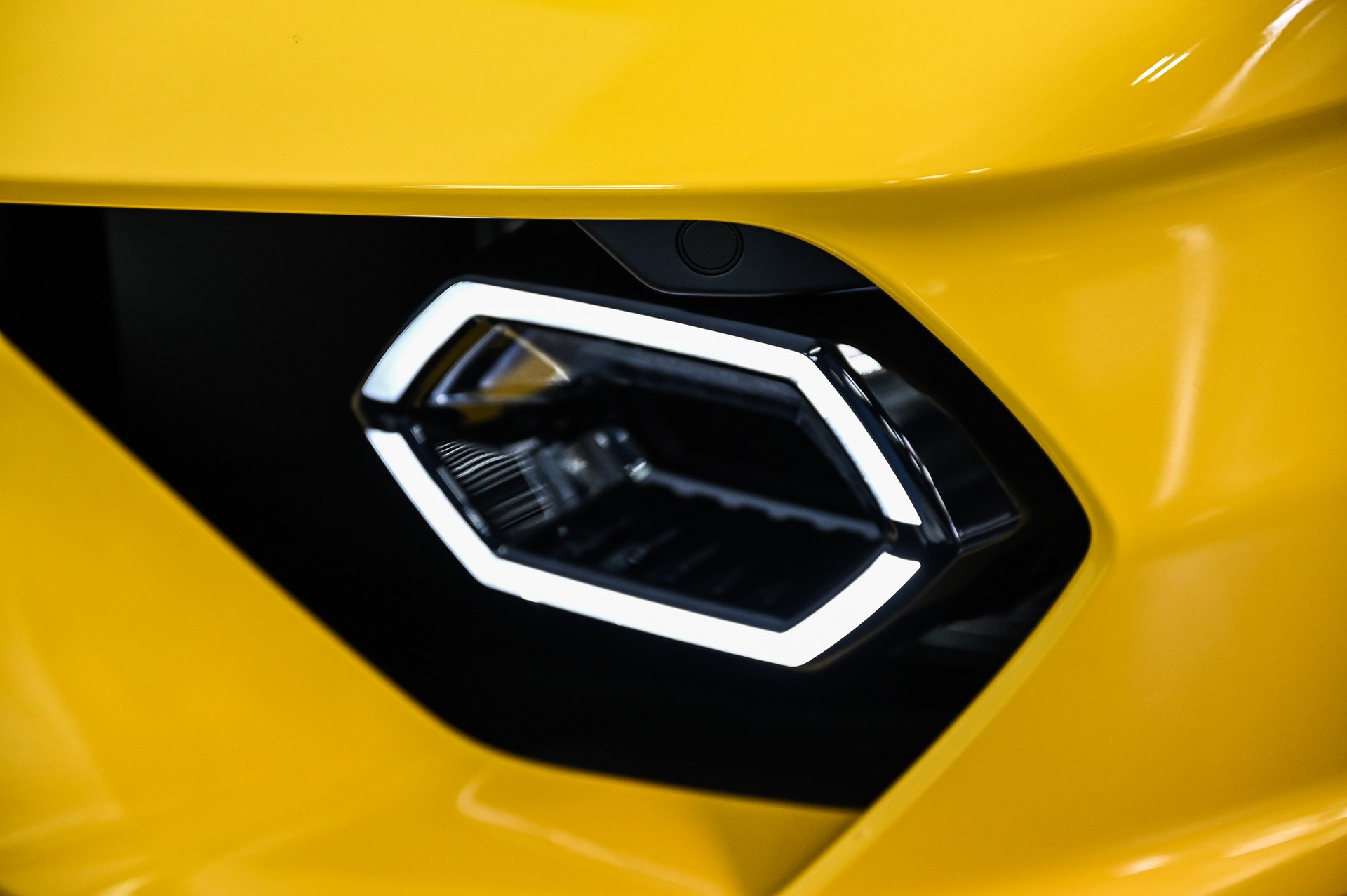 LAMBORGHINI Temerario Coupé-image-18