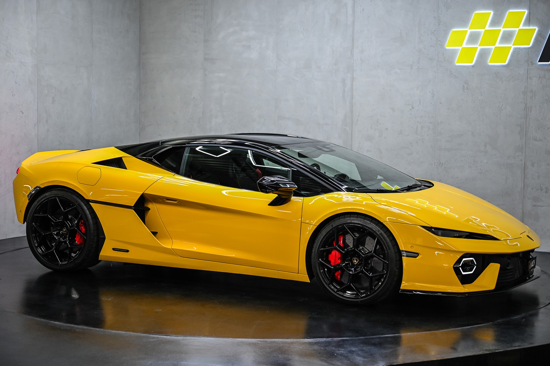 LAMBORGHINI Temerario Coupé-image-11