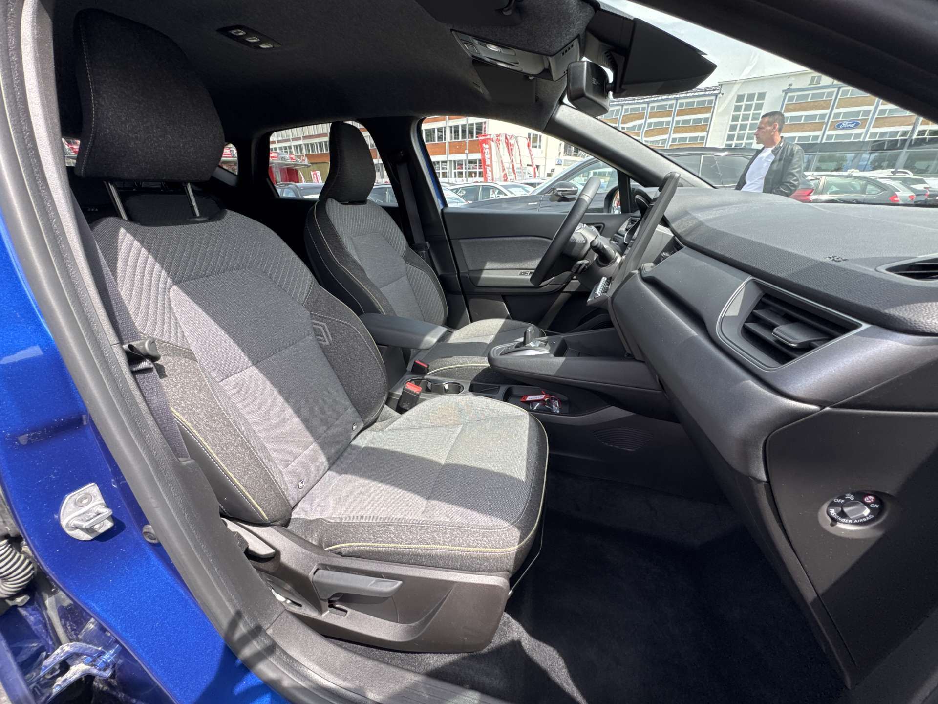 RENAULT Captur 1.8 E-Tech 160 Techno DHT-Automat-image-12