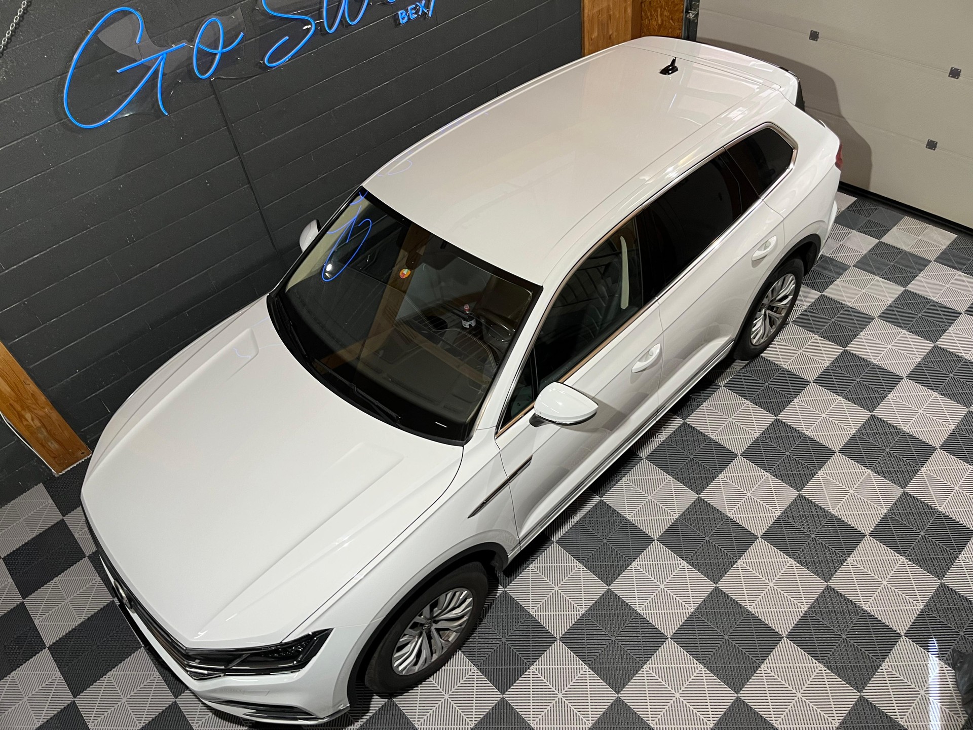 VW Touareg 3.0 TDI Elegance Tiptronic-image-4