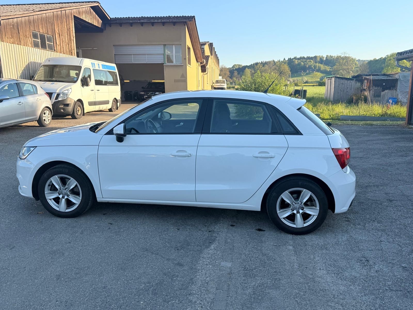AUDI A1 Sportback 1.4 TFSI-image-4