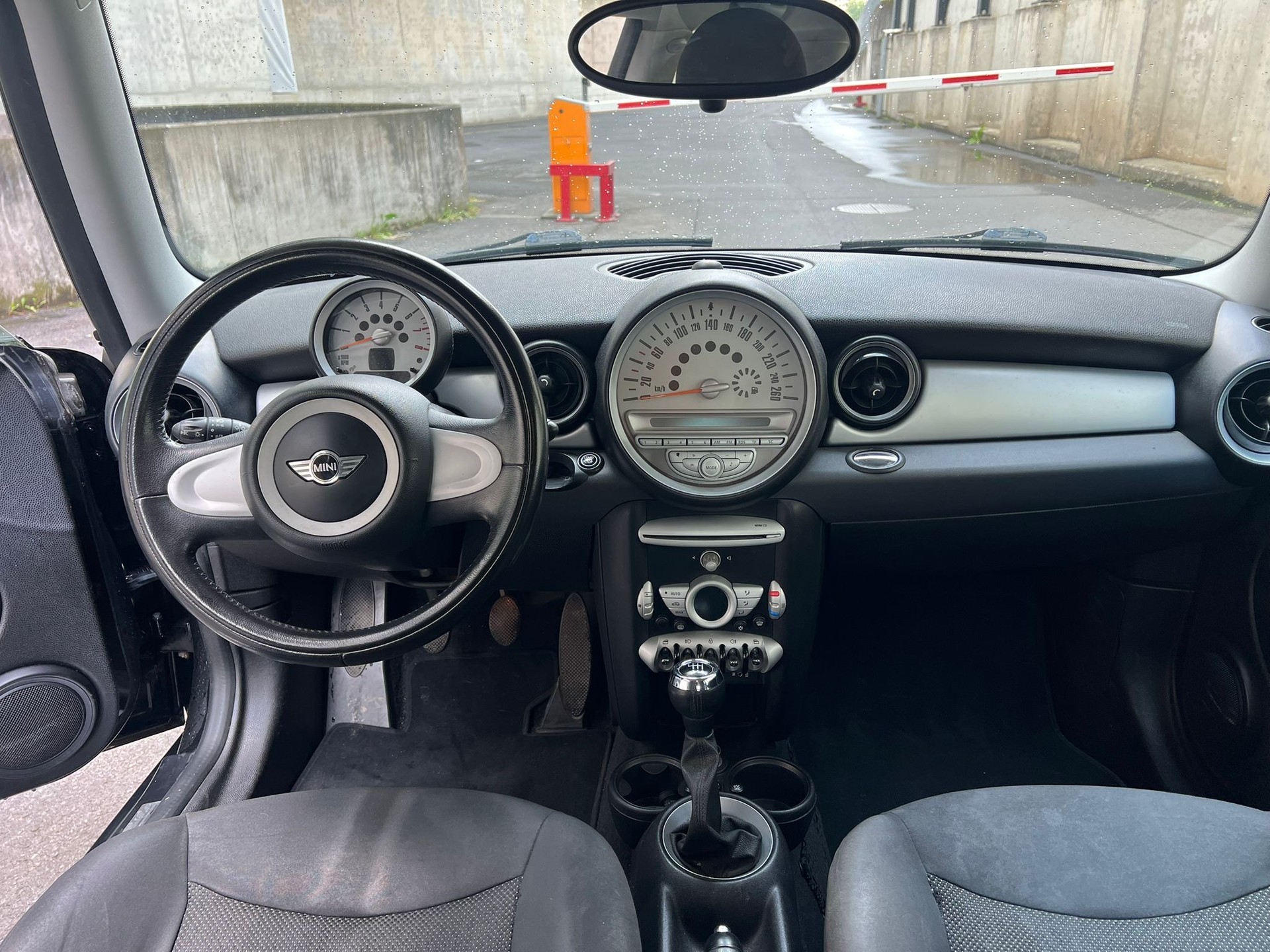 MINI Cooper-image-9