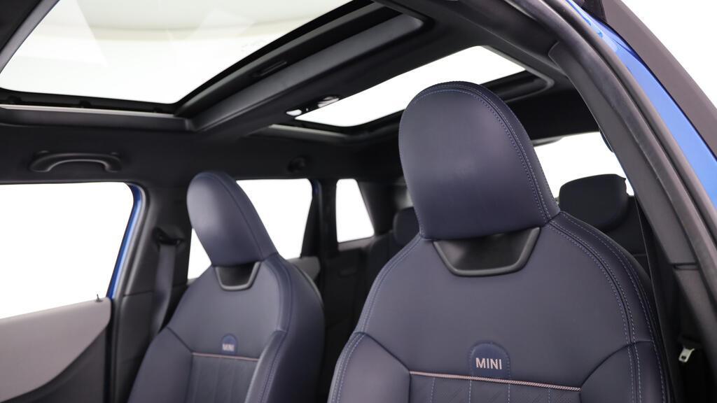 MINI Cooper 5 door C-image-16