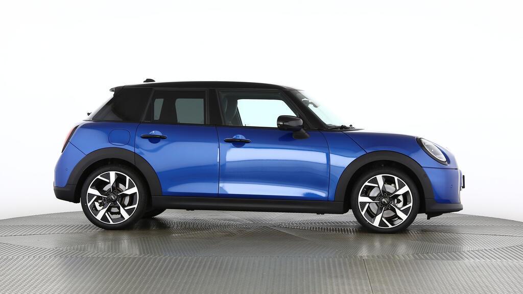 MINI Cooper 5 door C-image-2