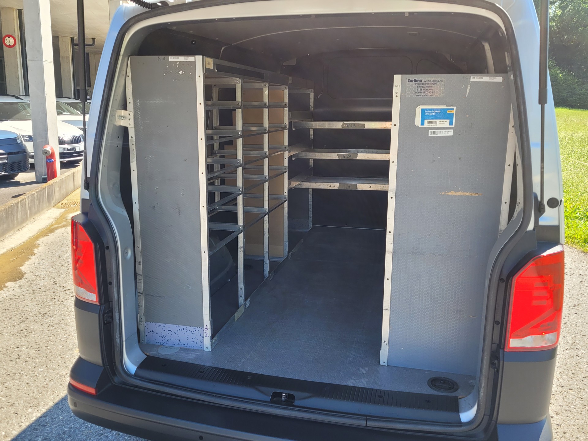 VW T6.1 2.0 TDI *Freisprechanlage/BT+Sortimo*-image-10