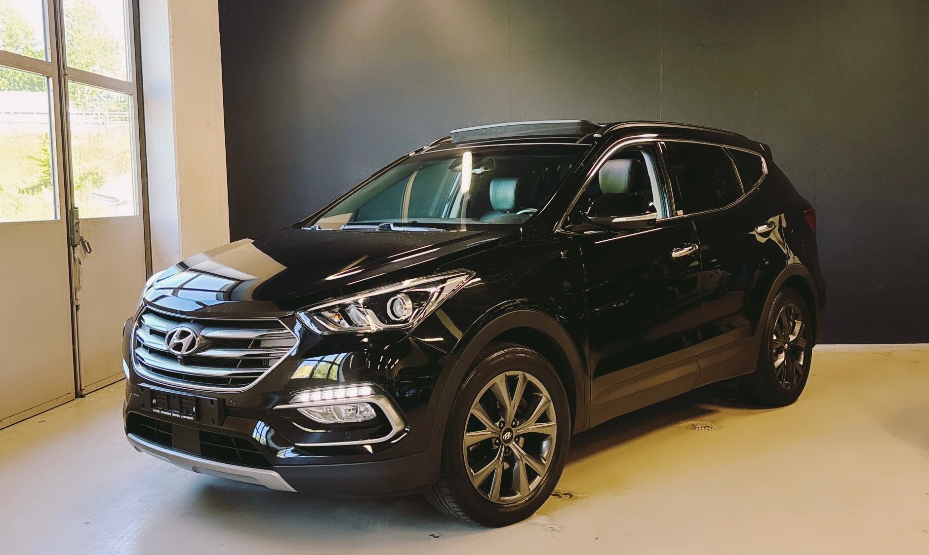 HYUNDAI Santa Fe 2.2 CRDI Amplia 4WD Automatic-image-3
