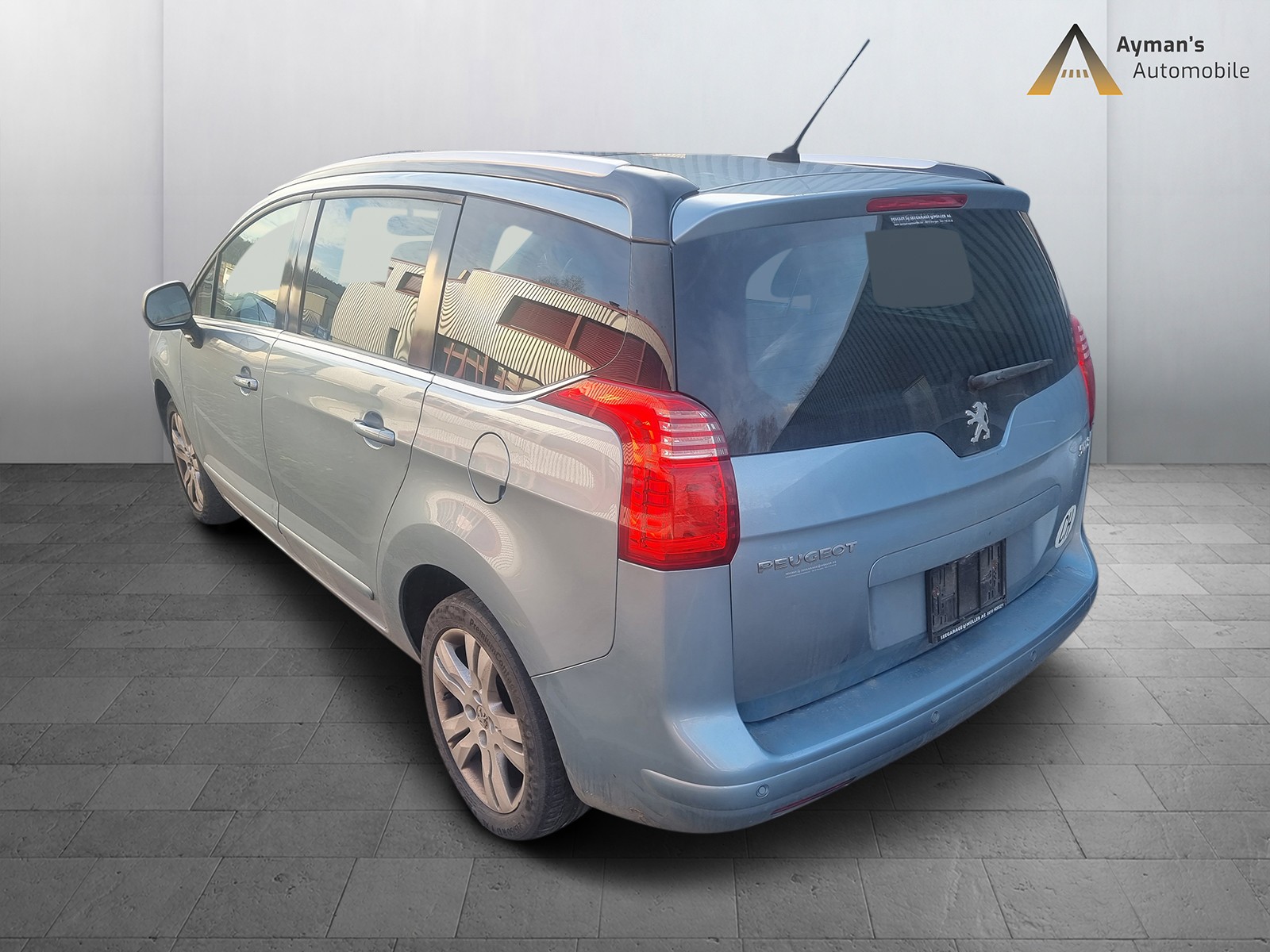 PEUGEOT 5008 1.6 16V T Family-image-5