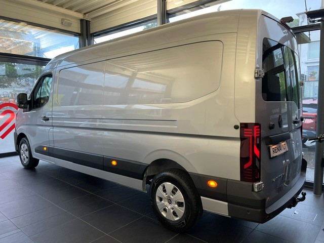 RENAULT Master T35 2.0 Blue dCi 170 L3H2 Automat-showroom-element-2