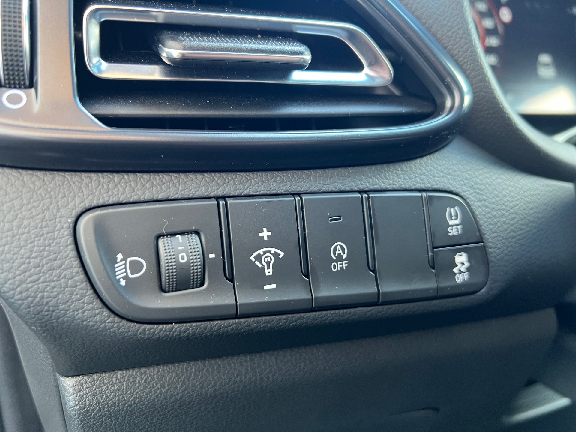 HYUNDAI i30 1.5 T-GDi N Line 48V MH DCT-image-29