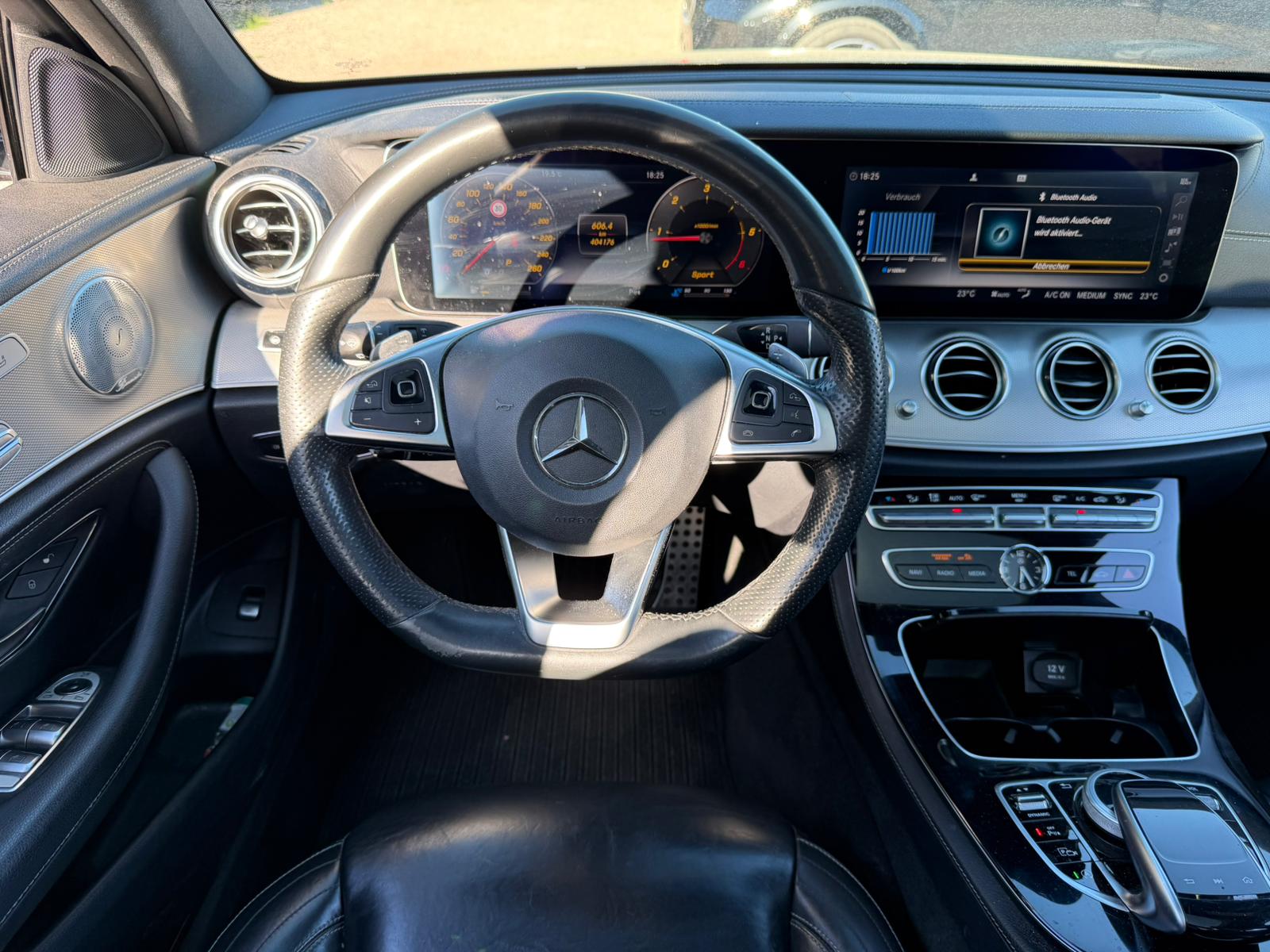 MERCEDES-BENZ E 220 d AMG Line 9G-Tronic-image-20