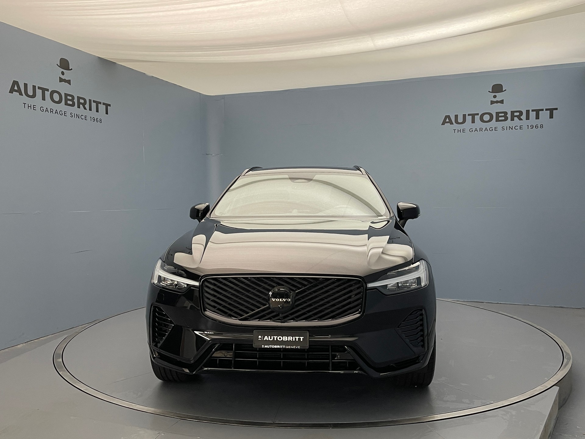 VOLVO XC60 2.0 T8 TE Black Edition eAWD-image-2