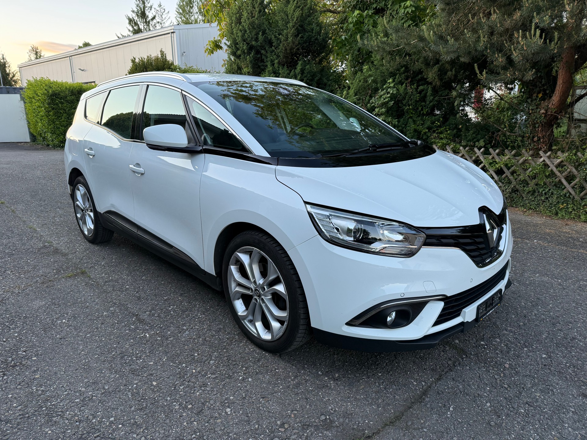 RENAULT Grand Scénic 1.5 dCi Intens EDC-image-2
