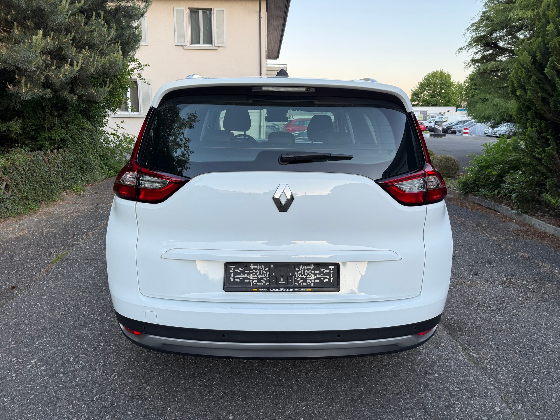 RENAULT Grand Scénic 1.5 dCi Intens EDC-image-4