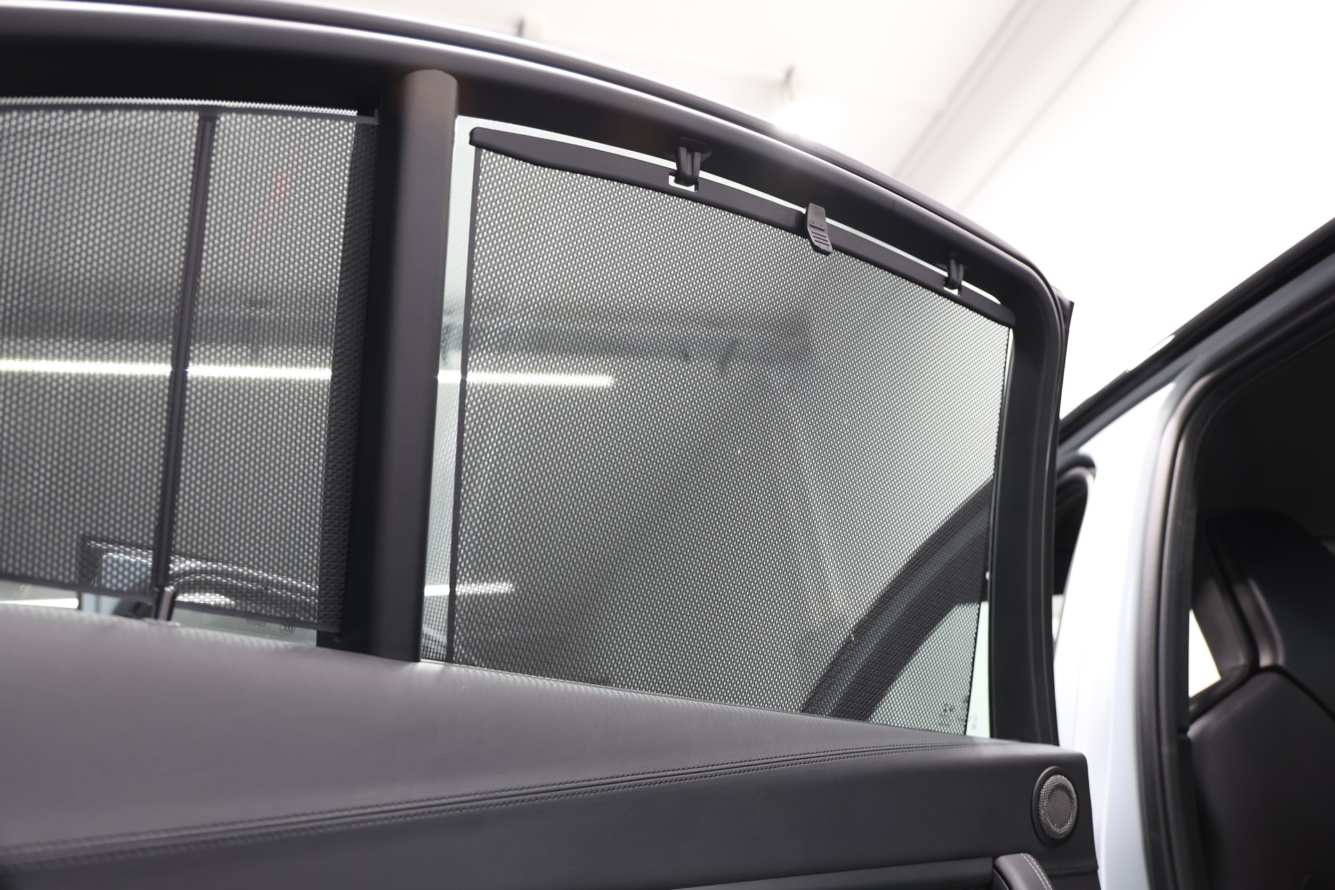 BMW M3 Competition Drivelogic *Individual Silverstone Metallic*-image-29
