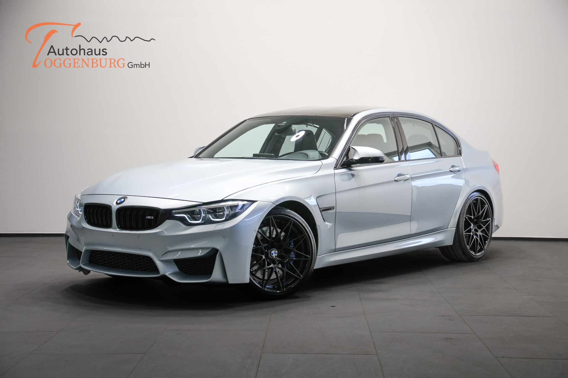 BMW M3 Competition Drivelogic *Individual Silverstone Metallic*-image-0