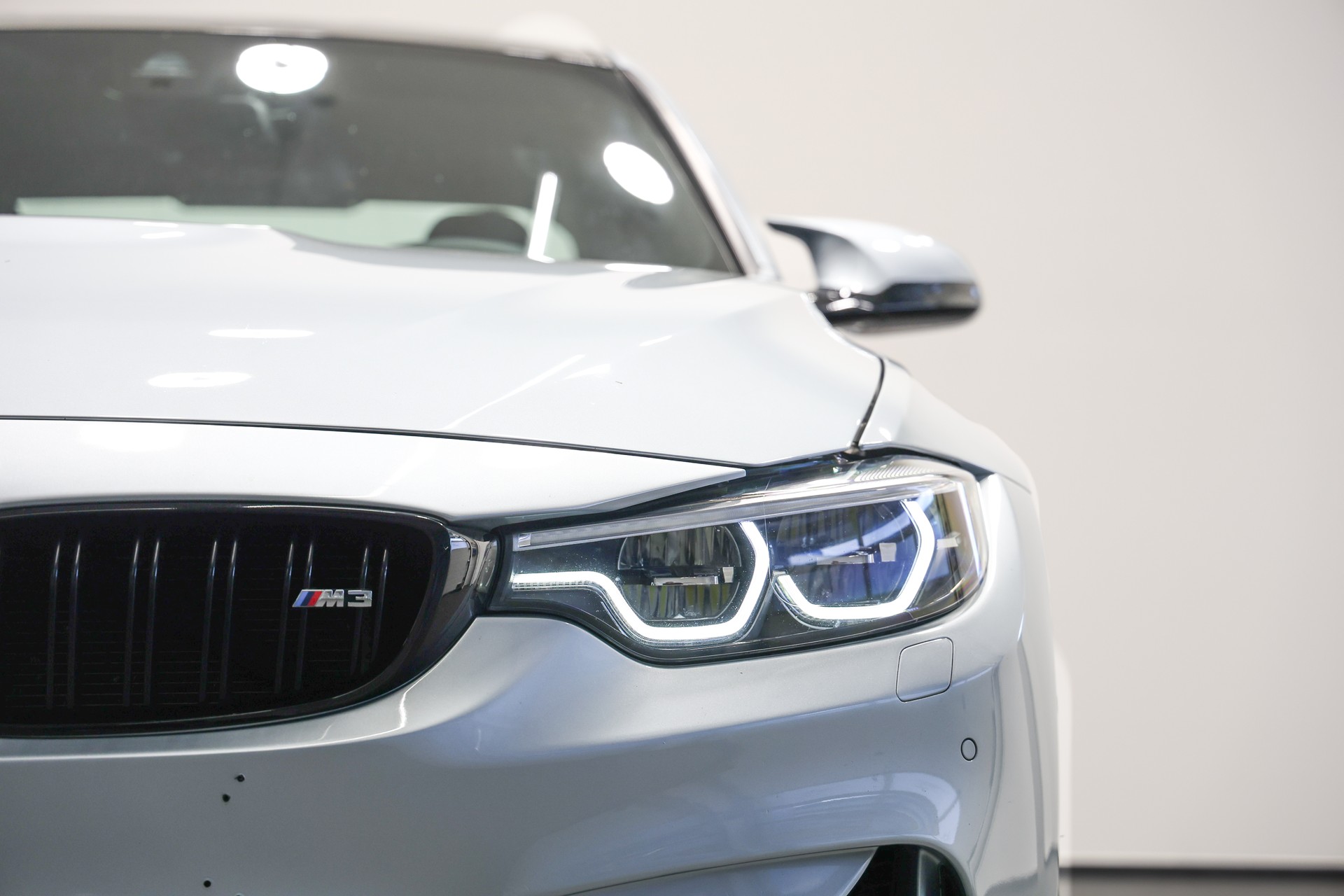 BMW M3 Competition Drivelogic *Individual Silverstone Metallic*-image-7