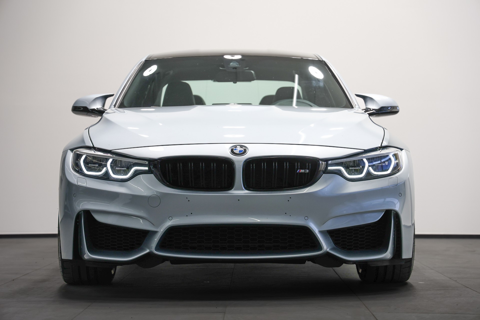 BMW M3 Competition Drivelogic *Individual Silverstone Metallic*-image-6