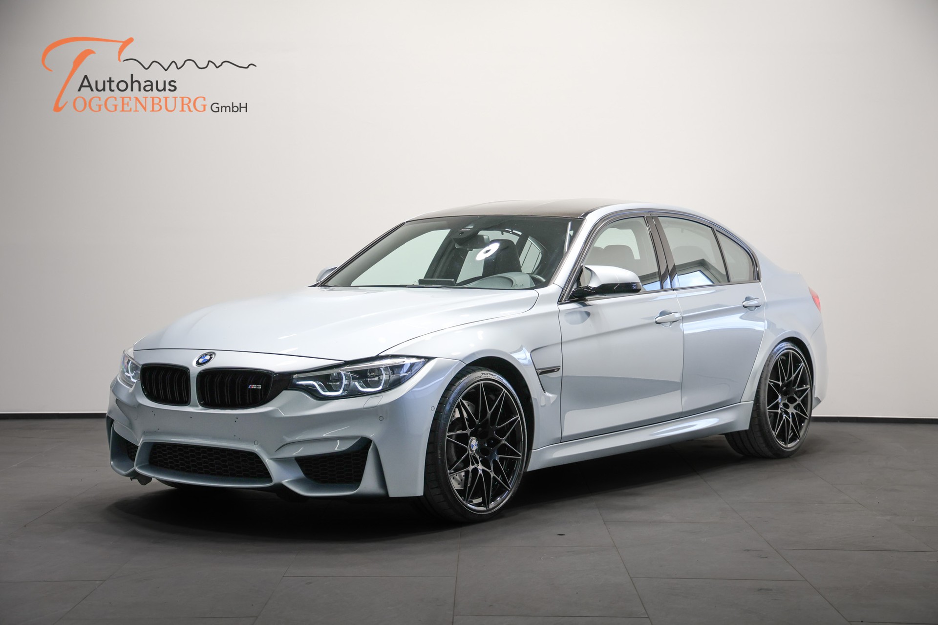 BMW M3 Competition Drivelogic *Individual Silverstone Metallic*-image-3