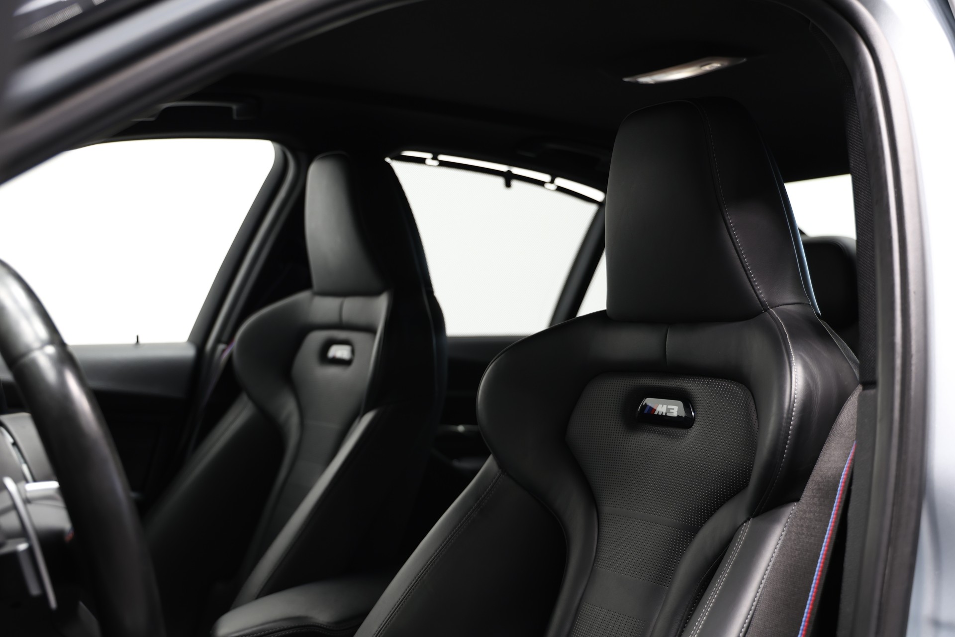BMW M3 Competition Drivelogic *Individual Silverstone Metallic*-image-21