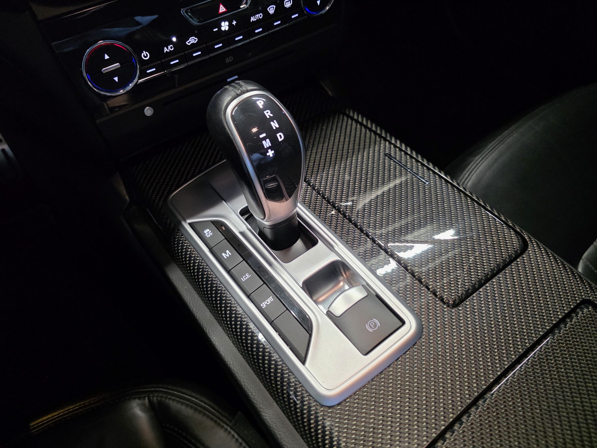 MASERATI Ghibli 3.0 V6 S Q4-image-13