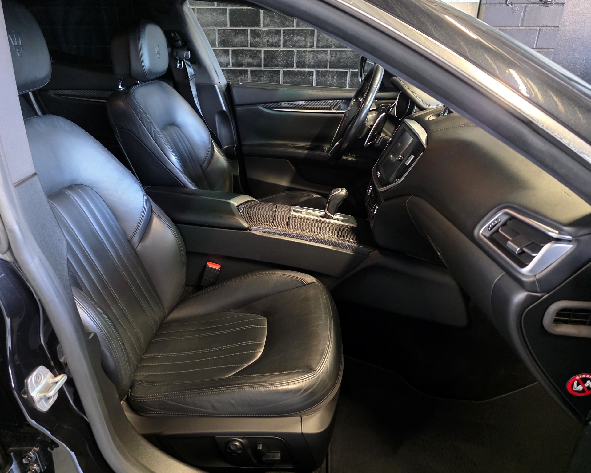 MASERATI Ghibli 3.0 V6 S Q4-image-4