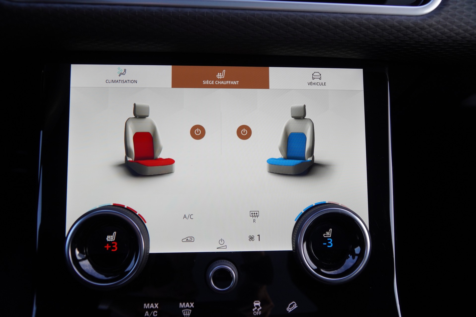 LAND ROVER Range Rover Velar R-Dynamic P400e 2.0 I4 PHEV SE Automatic-image-18