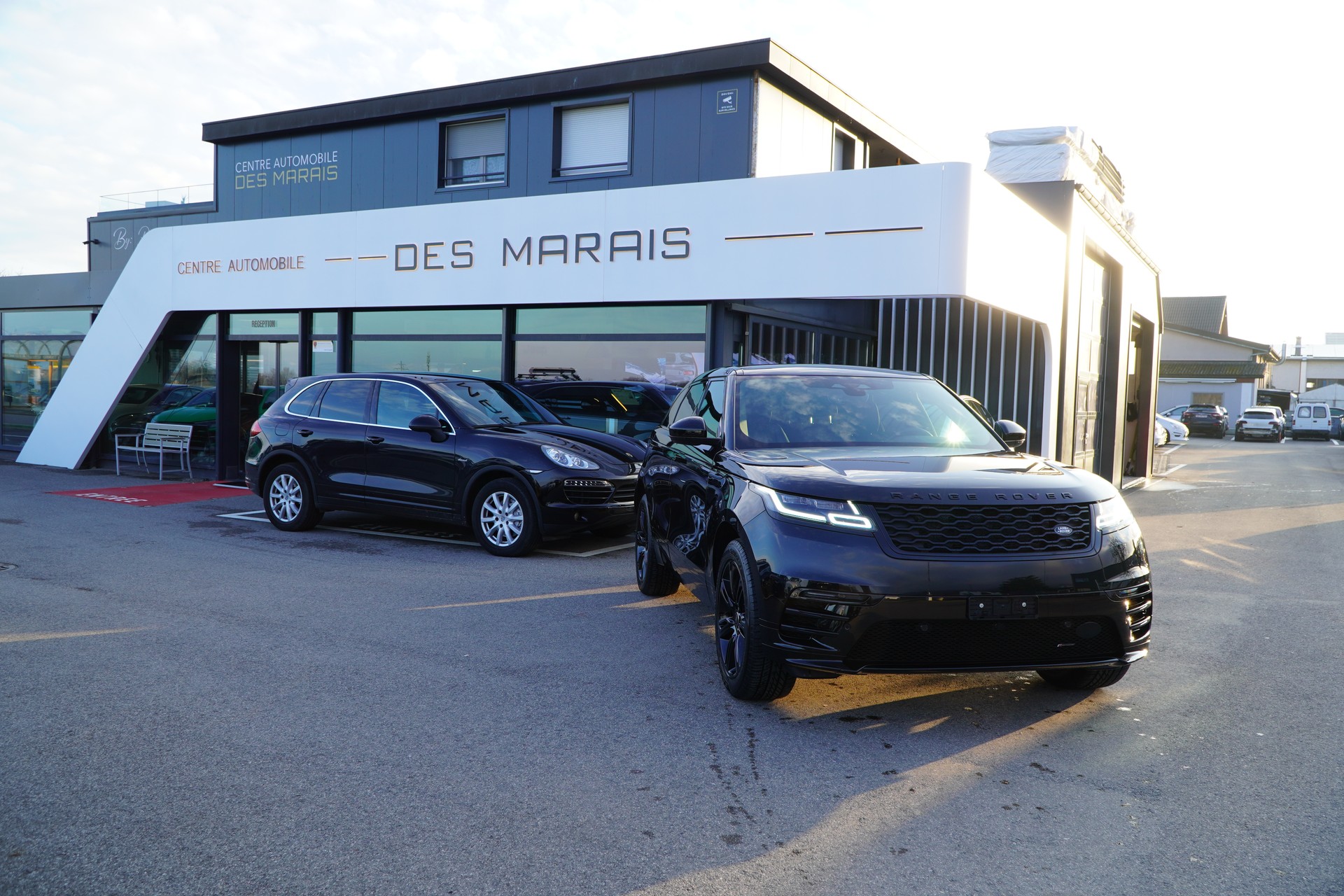 LAND ROVER Range Rover Velar R-Dynamic P400e 2.0 I4 PHEV SE Automatic-showroom-element-1