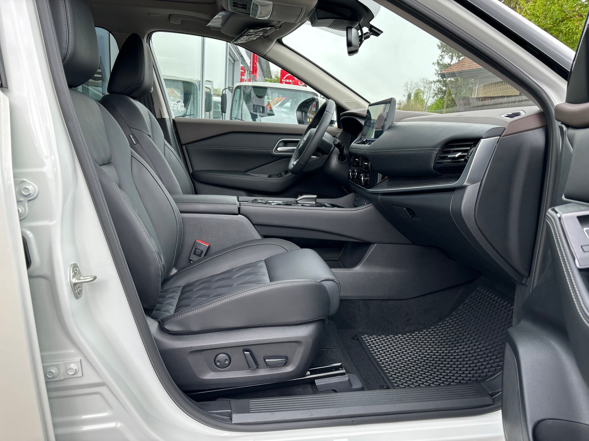 NISSAN X-Trail 1.5e-Power 4WD Tekna+-image-6