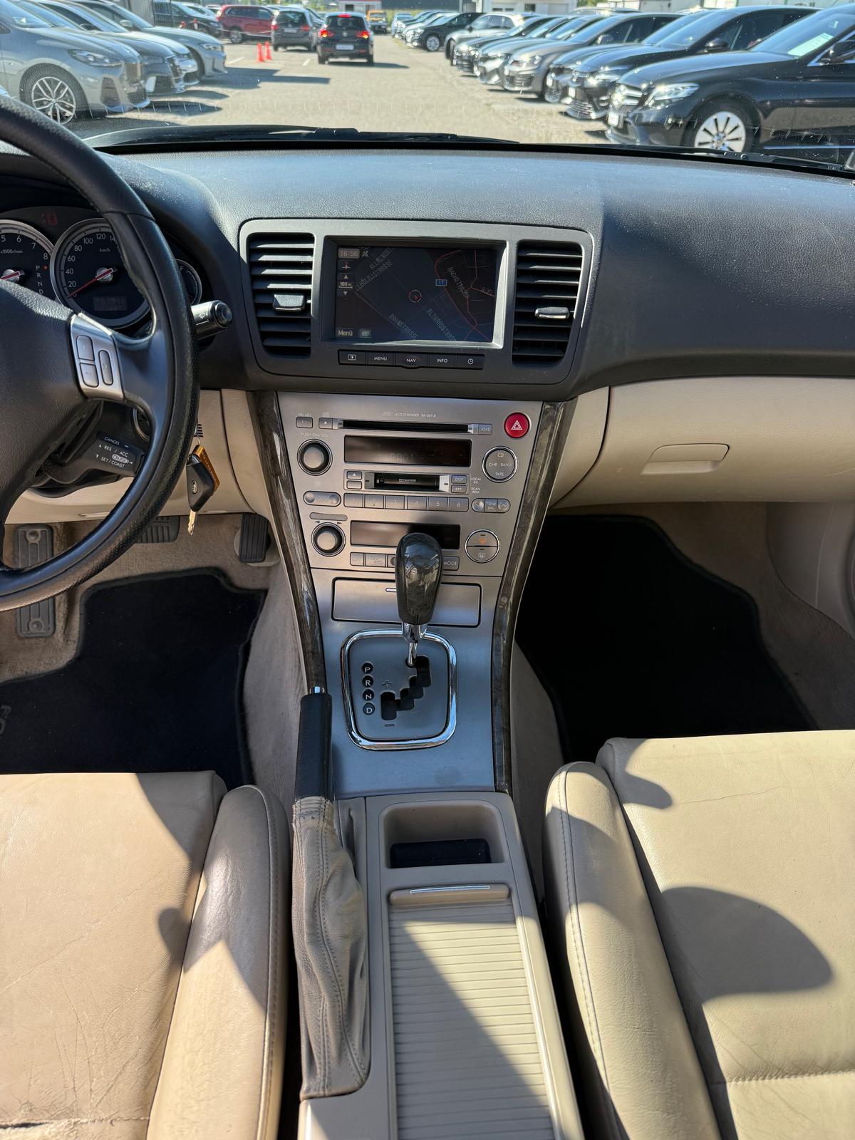 SUBARU Outback 3.0 H6-image-7