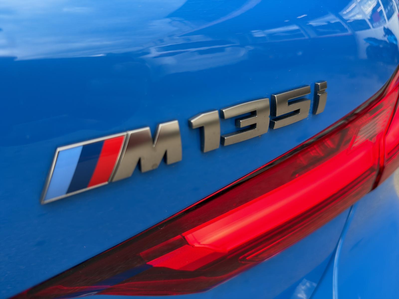 BMW M135i xDrive Steptronic-image-19