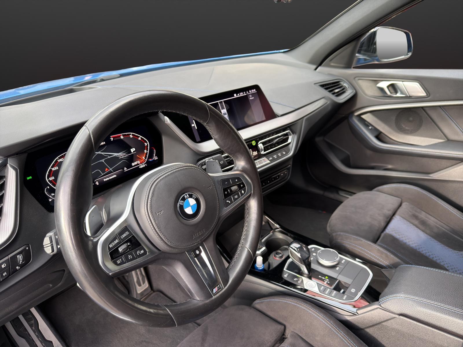 BMW M135i xDrive Steptronic-image-9
