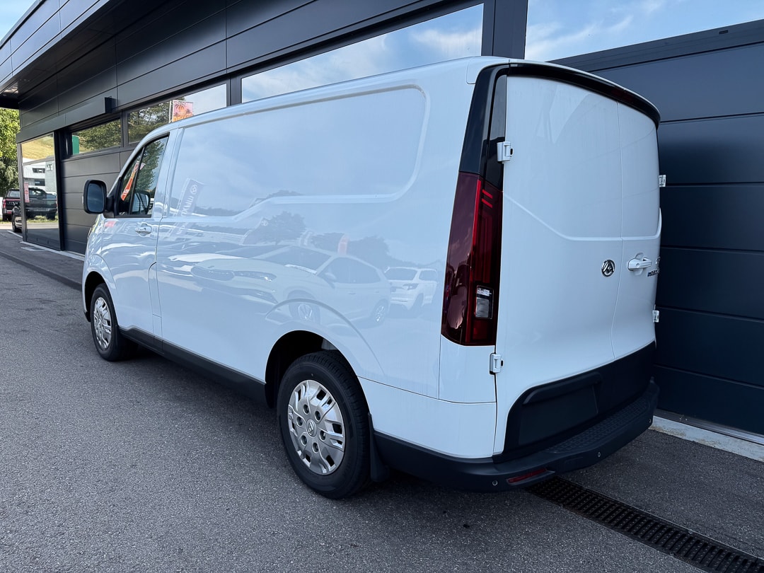 MAXUS eDeliver 7 L1 88kWh-image-3