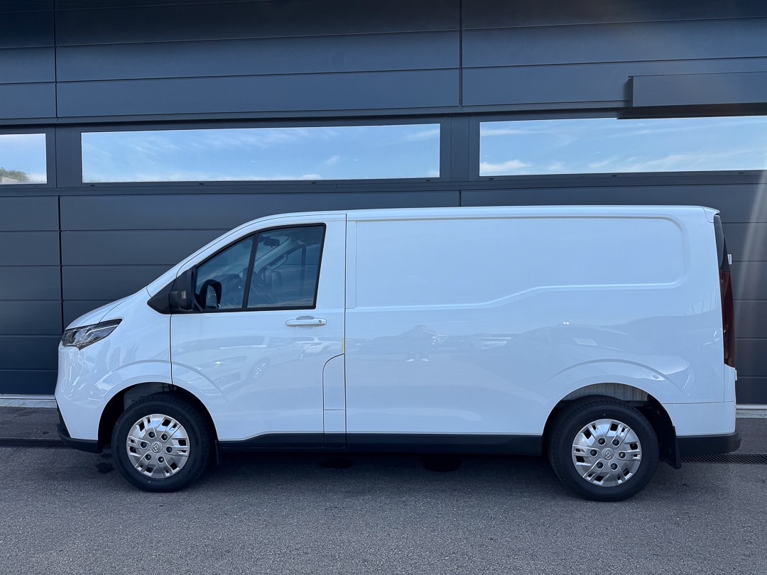 MAXUS eDeliver 7 L1 88kWh-image-2
