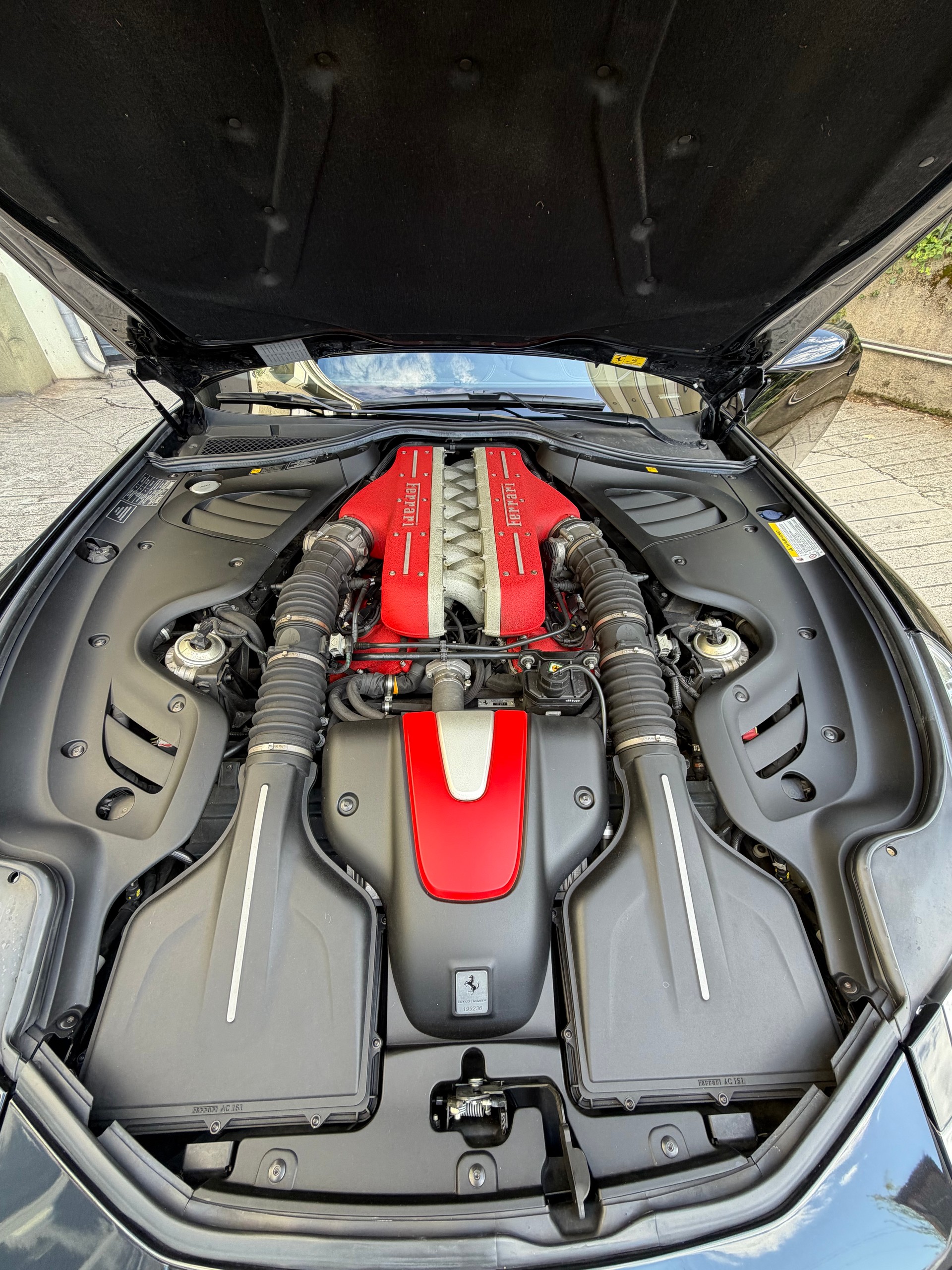 FERRARI FF-image-7