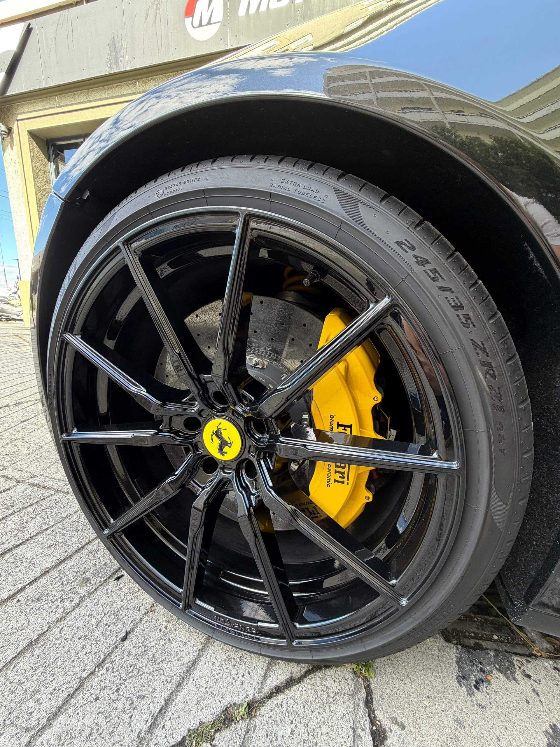 FERRARI FF-image-8