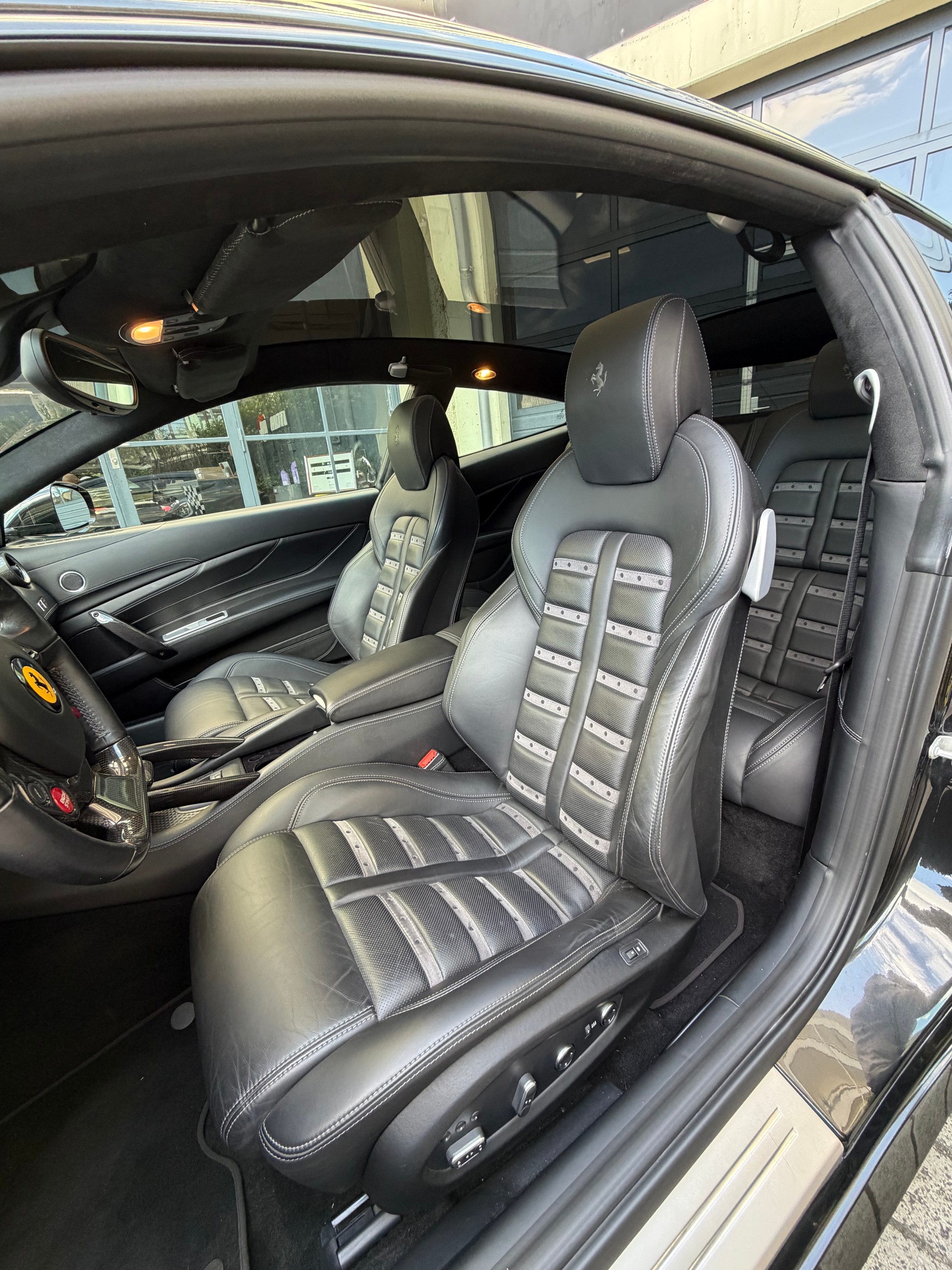 FERRARI FF-image-5